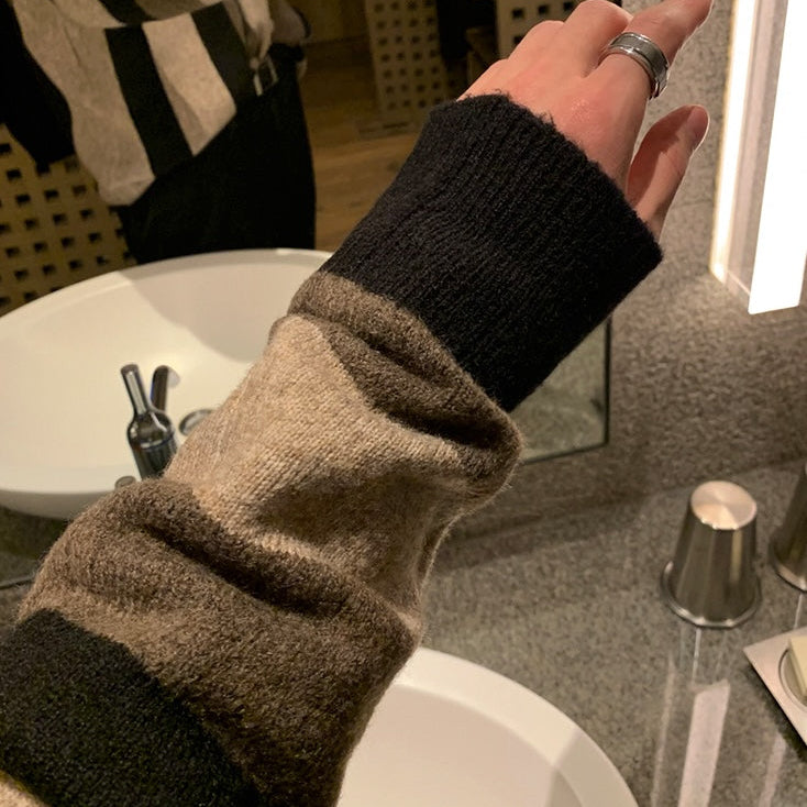 ブロッキンVネックニットCT1185